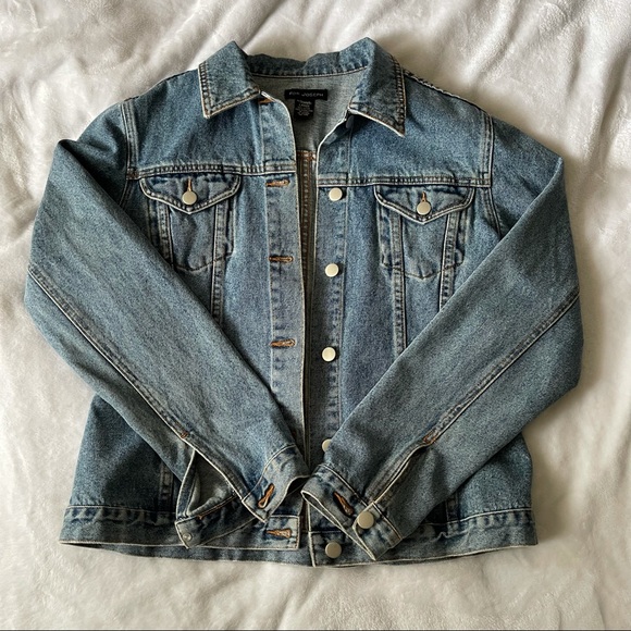 Vintage Denim jacket - Picture 1 of 8